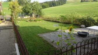 Ferienwohnung Schulhaus Kleinegg Garten