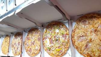 Wasen Pizza Take Away verschiedene Pizzen